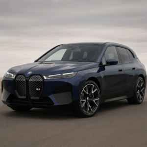 BMW iX M70 el-SUV i mørkeblå – kompakt, rummelig hybridbil til enkel fleksibel leasing og hurtig levering via LeasingBird
