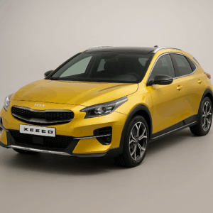 Kia XCeed hybridbil i gul – kompakt SUV, rummelig og brændstofeffektiv. Enkel leasing, hurtig levering & fleksibel løsning.