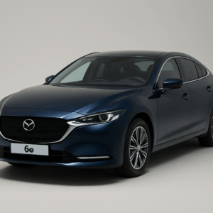 Mazda 6e hybridbil i mørkegrå – rummelig sedan til fleksibel leasing, hurtig levering og enkel aftale hos LeasingBird.