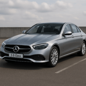 Mercedes-Benz E-Class hybridbil sedan i sølv – rummelig, brændstofeffektiv leasingbil med enkel, hurtig levering og fleksibel