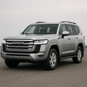 Toyota Land Cruiser hybridbil i sølv – rummelig SUV til hurtig, fleksibel leasing hos LeasingBird.